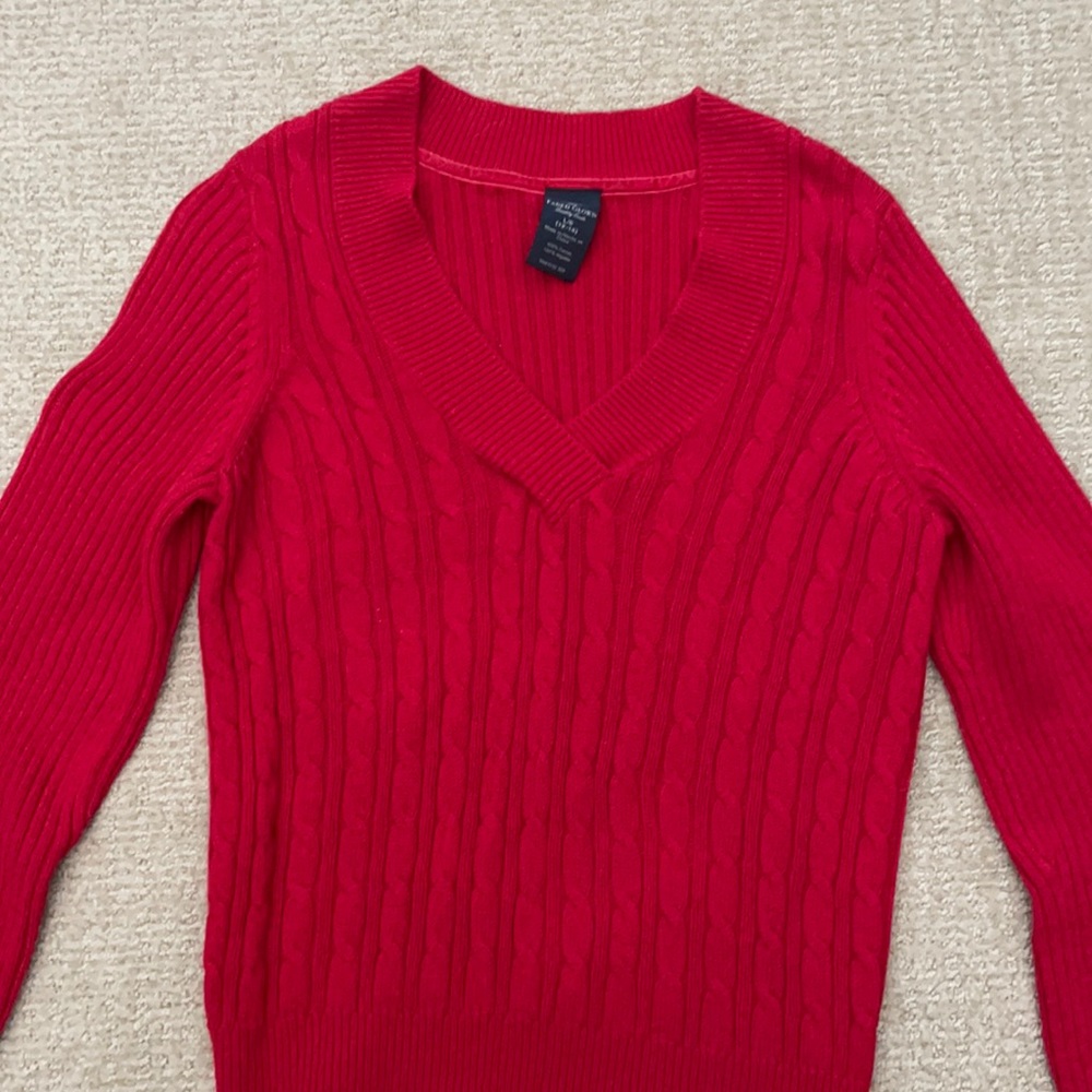🎃3+ for $5 each! 🎃 Red stitched sweater